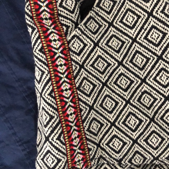 Lovers + Friends Black Patterned Shorts - Picture 3 of 3